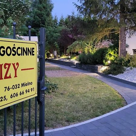 "U Izy" Pokoje Goscinne I Przyczepy Campingowe Мельно Экстерьер фото