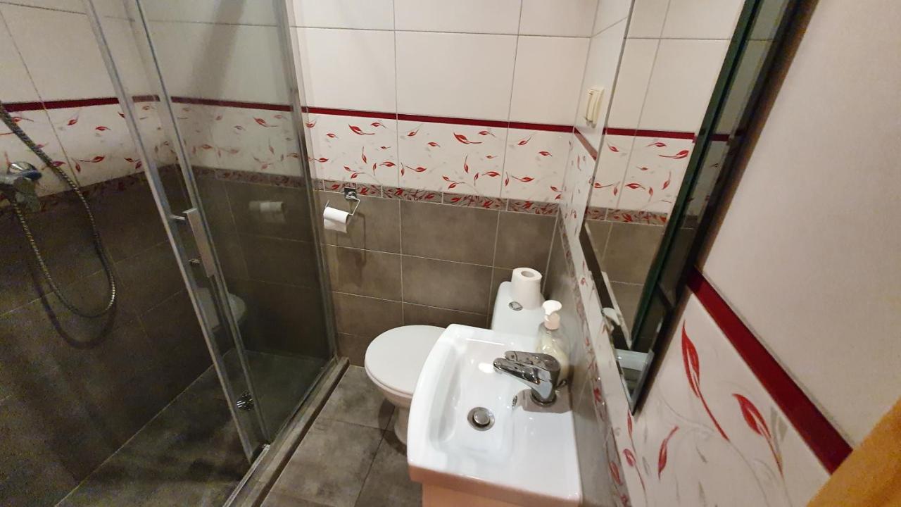 "U Izy" Pokoje Goscinne I Przyczepy Campingowe Мельно Экстерьер фото