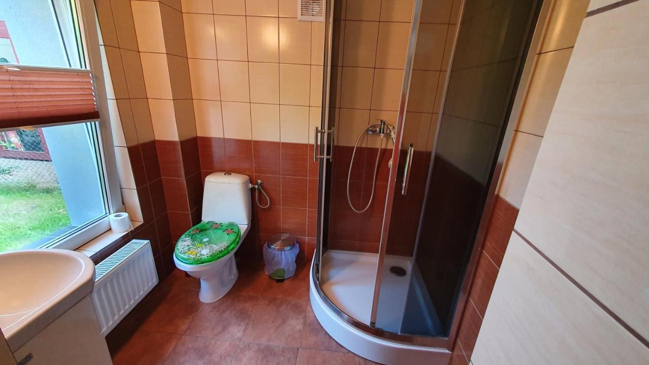 "U Izy" Pokoje Goscinne I Przyczepy Campingowe Мельно Экстерьер фото